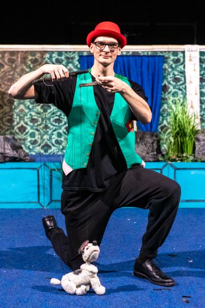 HURVÍNEK A NEZVANÝ HOST (2)