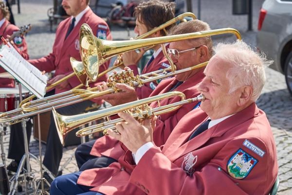PROMENÁDNÍ KONCERT KRAKONOŠKY