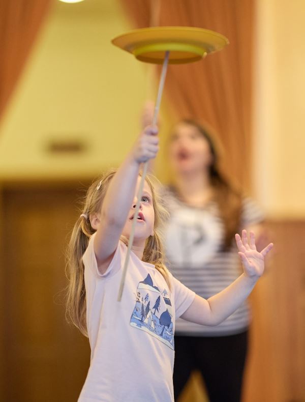 CZIRKIDZ WORKSHOPY PRO MATEŘSKÉ A ZÁKLADNÍ ŠKOLY