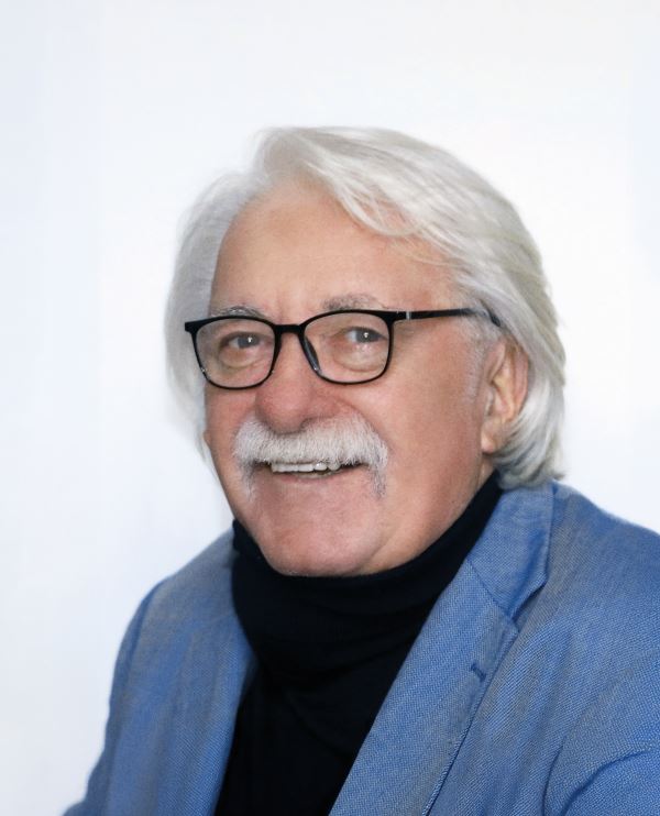 JIŘÍ ZMOŽEK