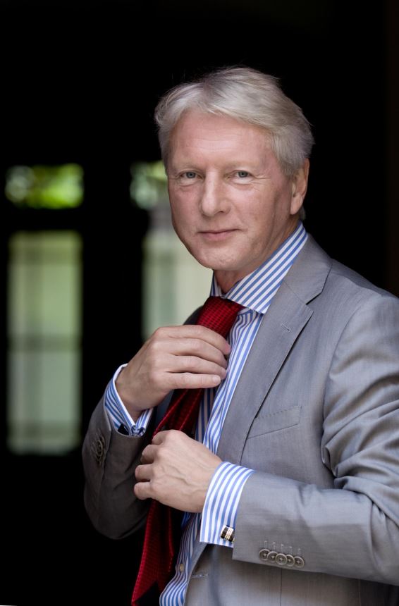 LADISLAV ŠPAČEK: RODINNÁ ETIKETA